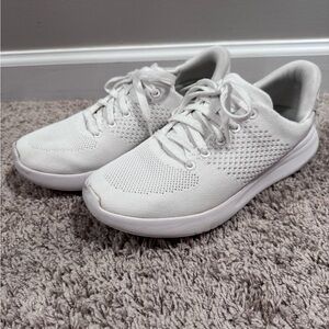 Kizik Lima White Sneakers